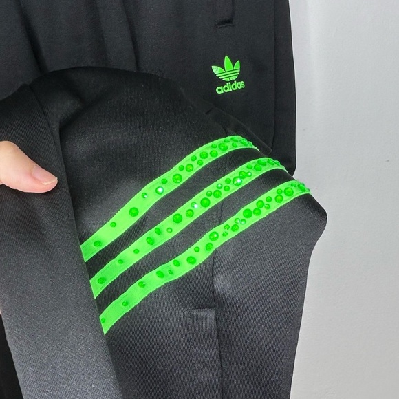 NWT Adidas SWAROVSKI Crystals Studed TRACK PANT Sweat Size Large - Picture 5 of 10